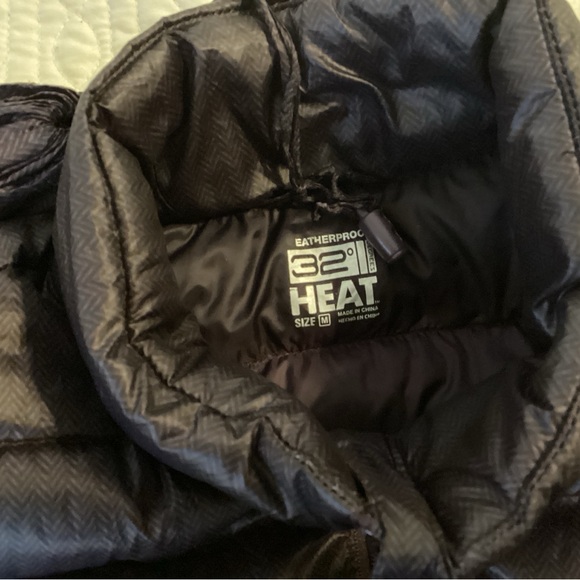 32 Degrees Black Puffer Vest - Picture 3 of 4